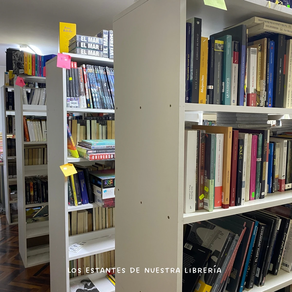 Los estantes de nuestra librería